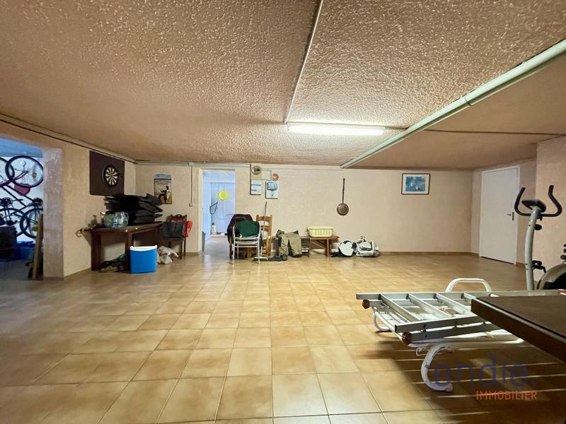 Maison - 179 m² - 6 pièces