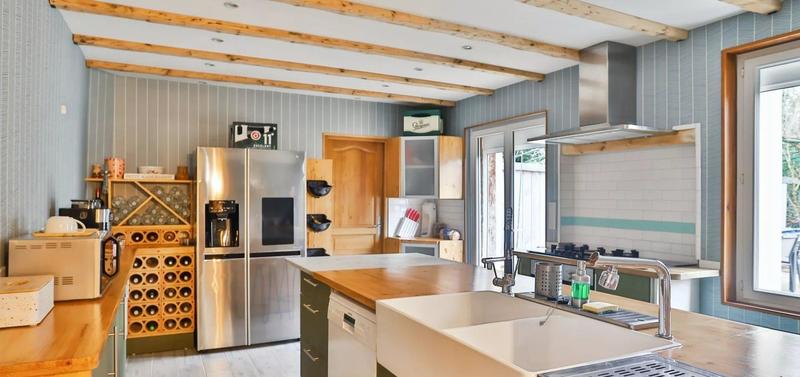 Maison - 147 m² - 8 pièces