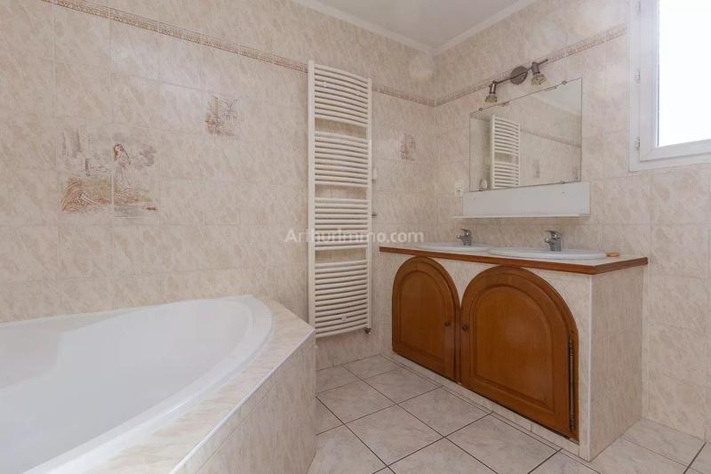 Maison - 135 m² - 6 pièces