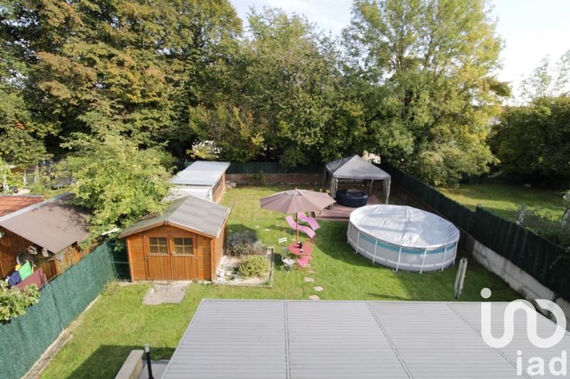 Maison - 200 m² - 8 pièces