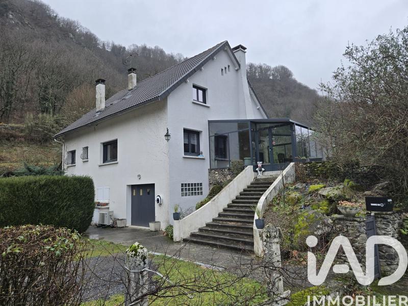 Maison - 186 m² - 6 pièces