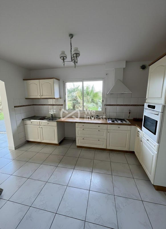 Maison - 254 m² - 12 pièces