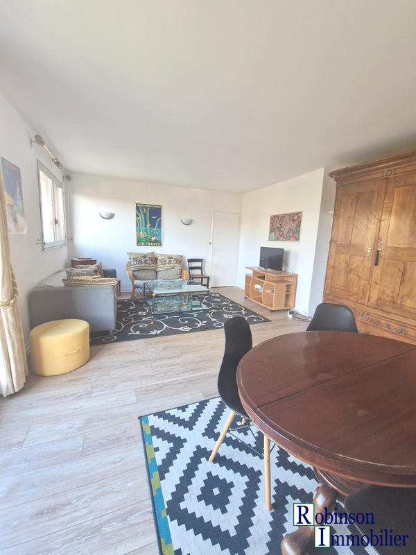 Appartement - 93 m² - 4 pièces