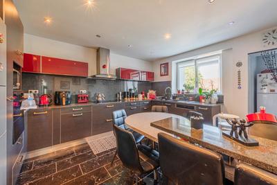 Maison - 132 m² - 4 pièces