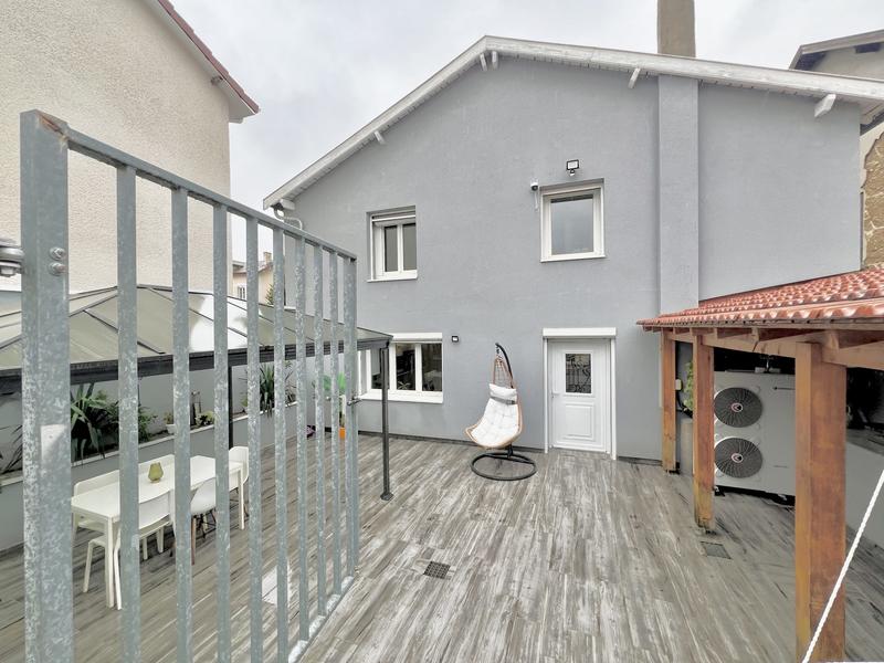 Maison - 142 m² - 5 pièces