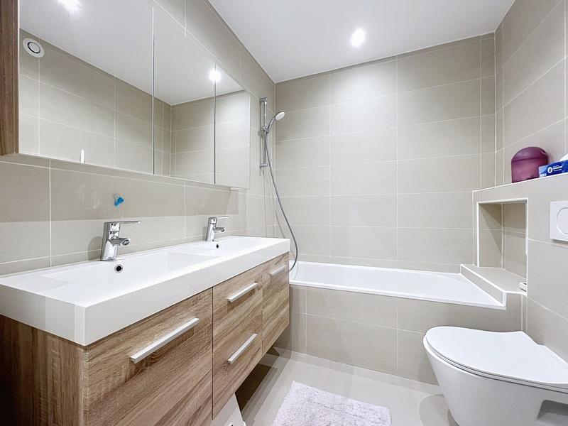 Appartement - 120 m² - 5 pièces