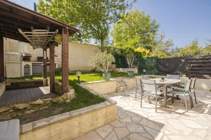 Maison - 92 m² - 5 pièces