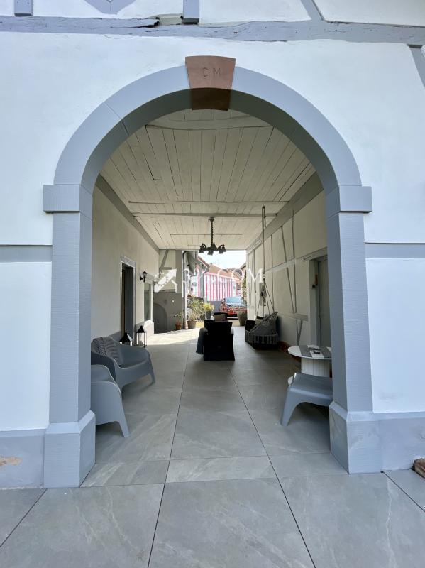 Demeure - 169 m² - 8 pièces