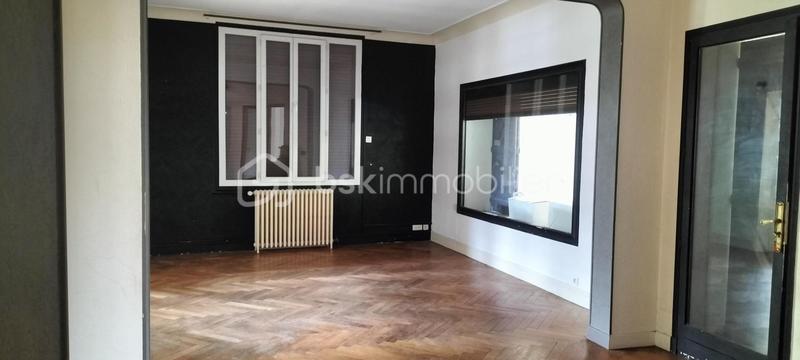 Maison ancienne - 210 m² - 5 pièces