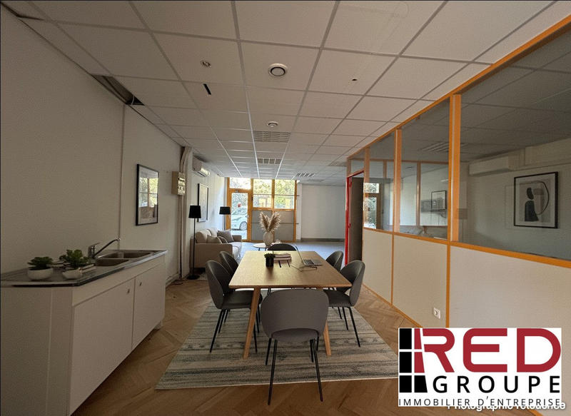 Local d'activités - 127 m²