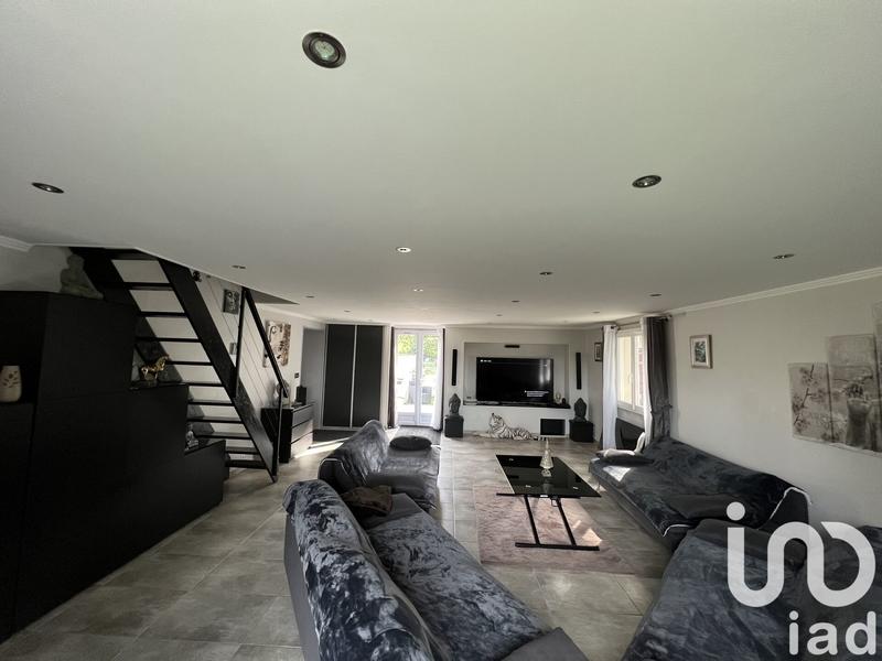 Maison - 200 m² - 10 pièces