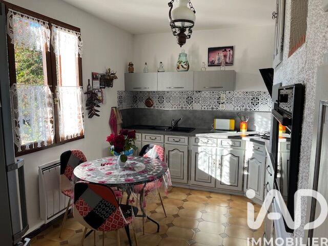 Maison - 203 m² - 7 pièces