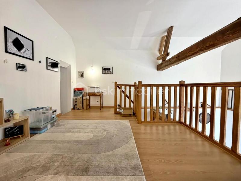 Maison - 180 m² - 5 pièces