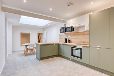 Maison - 127 m² - 7 pièces