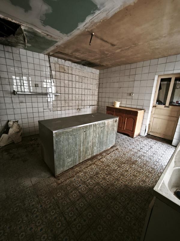 Maison - 236 m² - 9 pièces