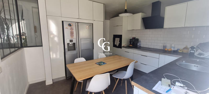 Maison traditionnelle - 114 m² - 6 pièces