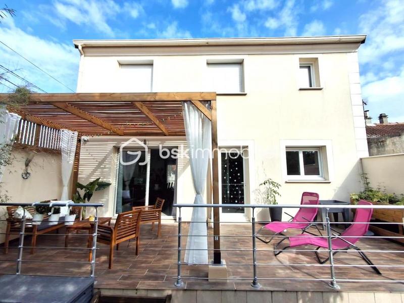 Maison - 120 m² - 6 pièces