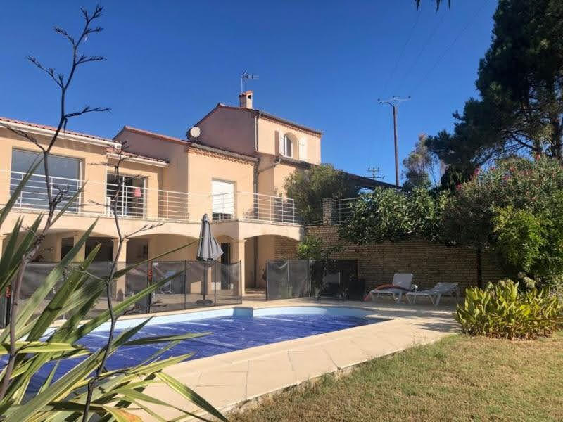 Maison - 219 m² - 7 pièces