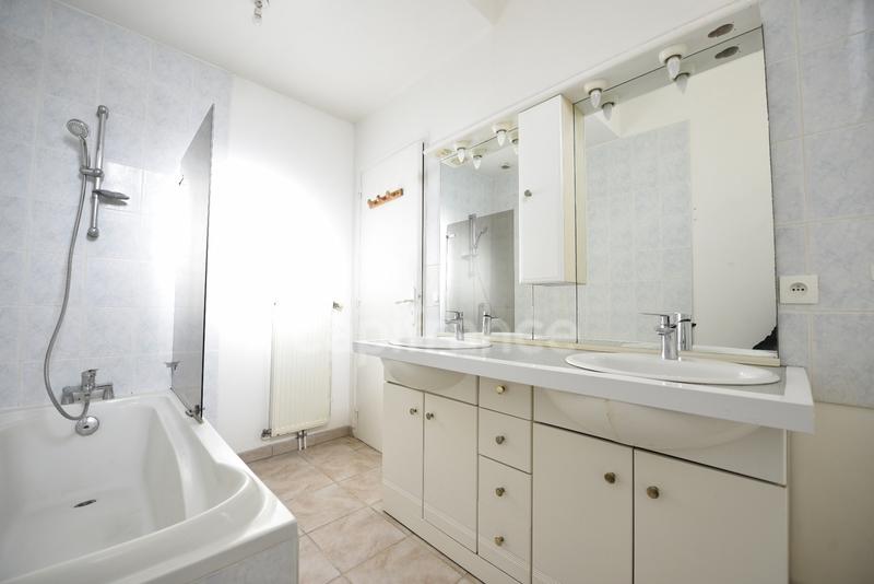 Maison - 96 m² - 4 pièces