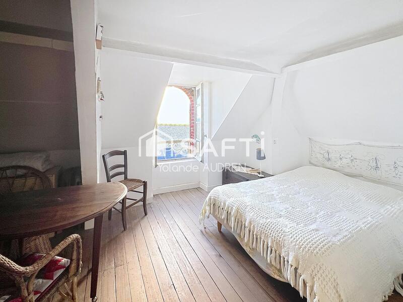 Villa - 215 m² - 11 pièces