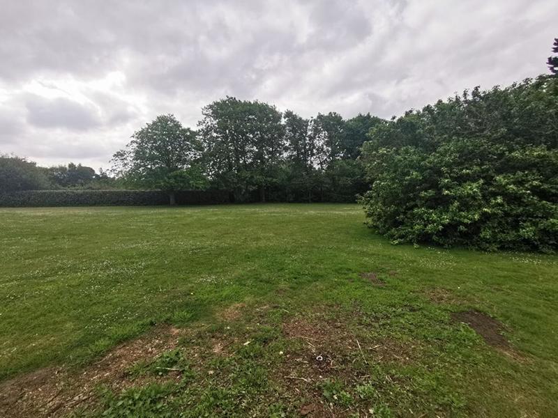 Terrain constructible - 1 200 m²