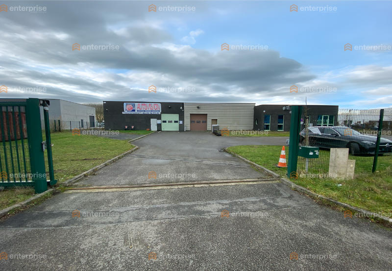 Local d'activité / Entrepôt - 570 m²