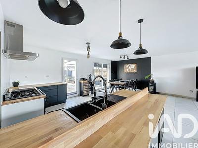 Maison - 103 m² - 4 pièces