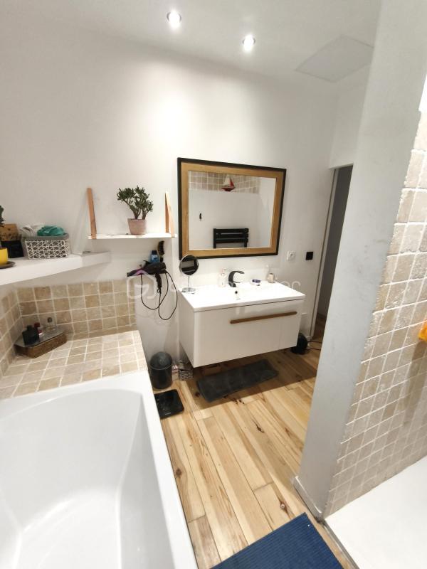 Loft - 95 m² - 4 pièces