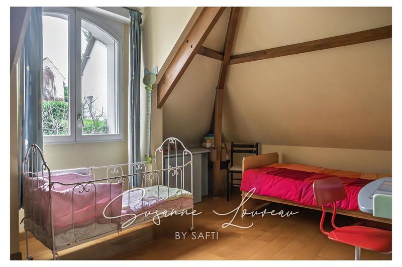 Villa - 215 m² - 9 pièces