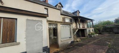 Maison ancienne - 211 m² - 10 pièces