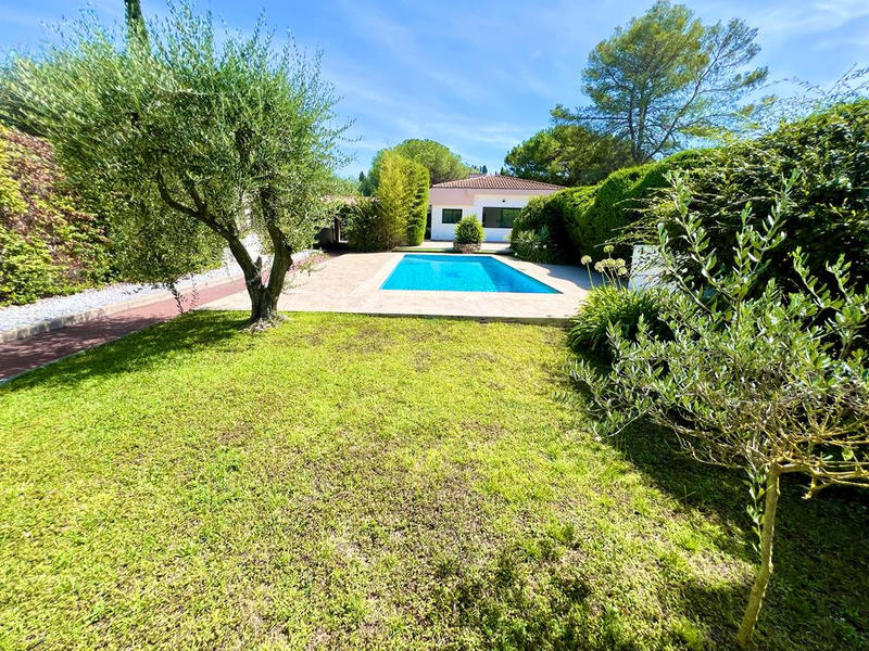Maison - 170 m² - 5 pièces