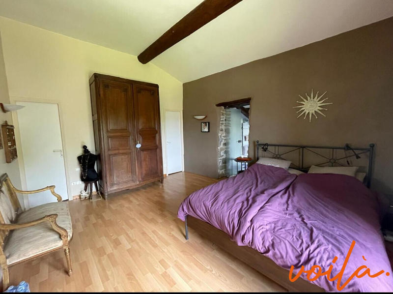 Maison - 320 m² - 9 pièces