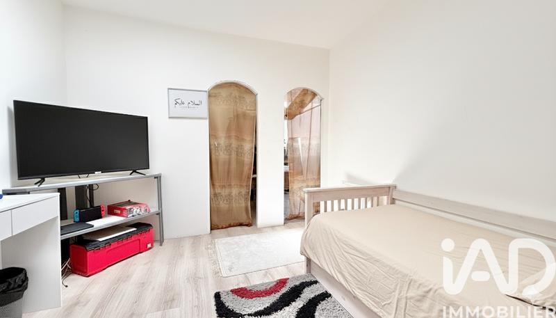 Maison - 234 m² - 7 pièces