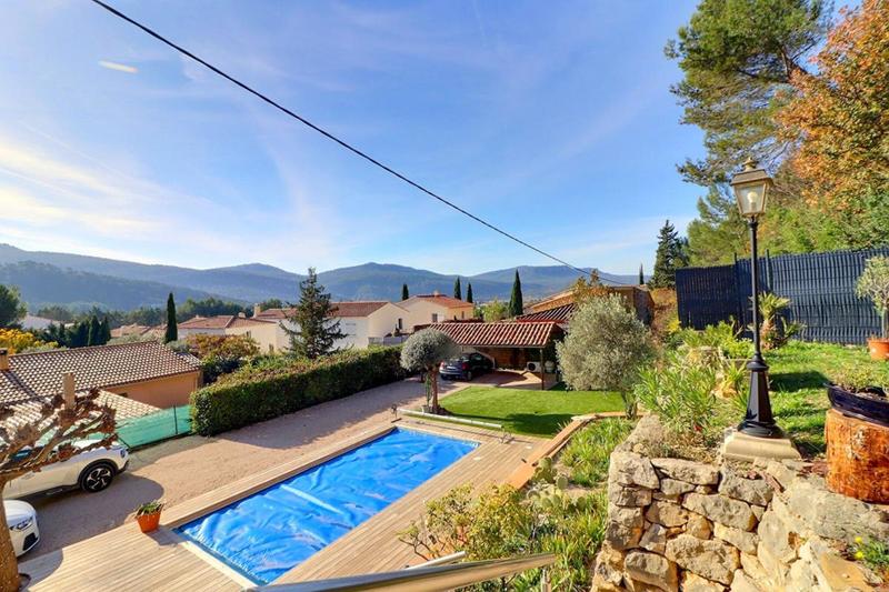 Maison - 152 m² - 6 pièces