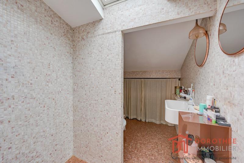 Loft - 130 m² - 4 pièces