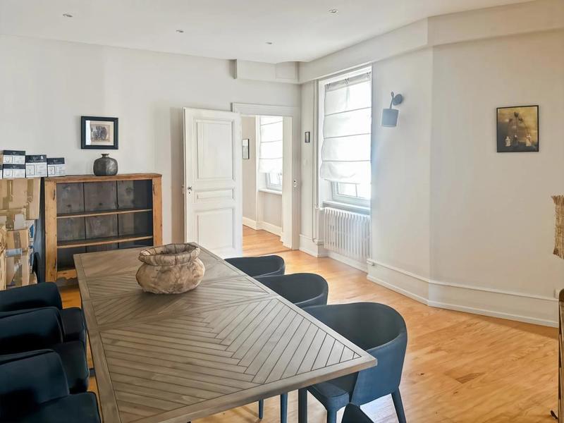 Appartement bourgeois - 147 m² - 7 pièces