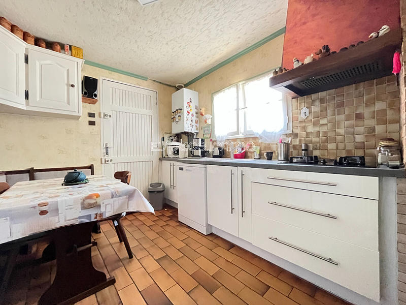 Maison - 93 m² - 4 pièces