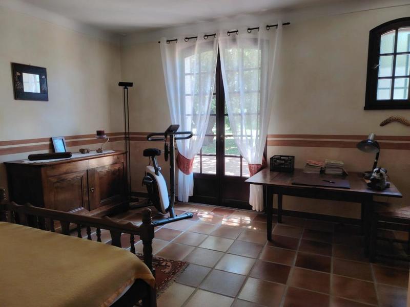 Maison - 222 m² - 7 pièces