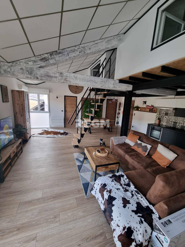 Appartement - 85 m² - 4 pièces