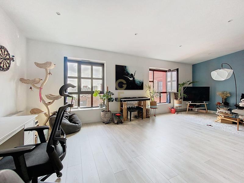 Loft - 82 m² - 3 pièces