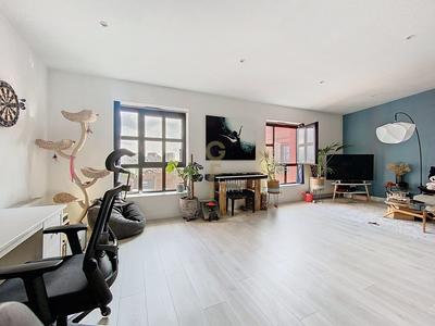 Loft - 82 m² - 3 pièces