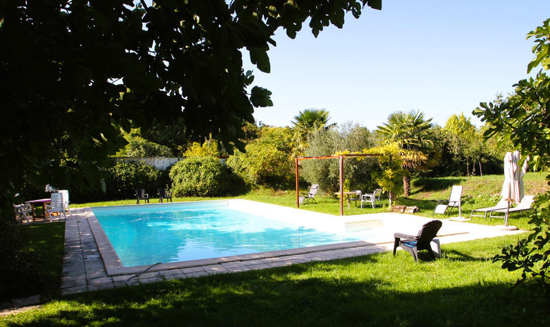 Propriété - 254 m² - 12 pièces