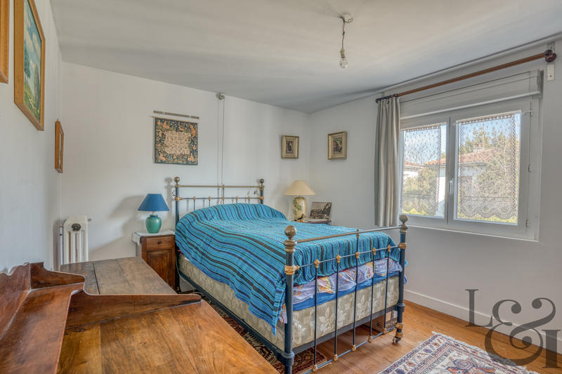 Maison - 206 m² - 7 pièces