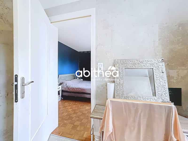 Maison - 220 m² - 9 pièces