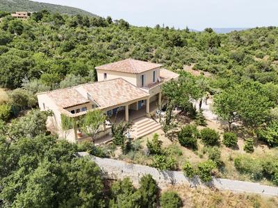 Maison - 172 m² - 5 pièces