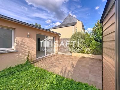 Maison - 98 m² - 5 pièces