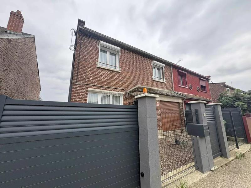 Maison - 82 m² - 4 pièces