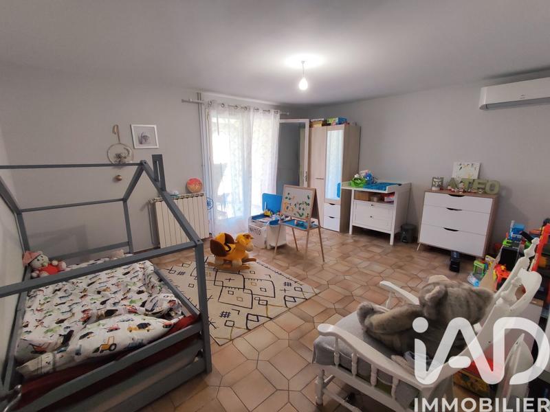 Maison - 265 m² - 9 pièces