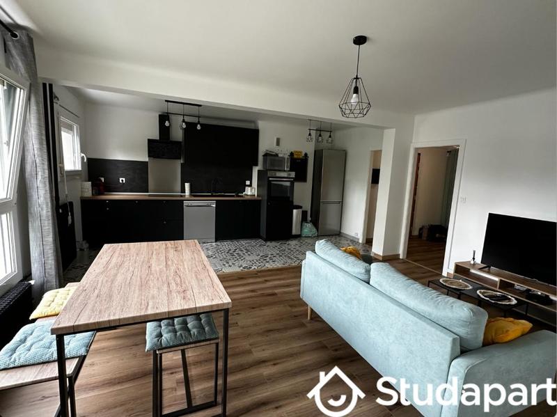 Chambre - 11 m² - 1 pièce