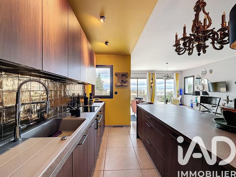 Maison - 130 m² - 4 pièces